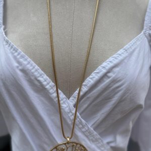 Goldene Statementkette mit Lebensbaum-Anhänger – Árbol Dorado No. 1, ca. 80 cm lang, nickelfrei, ohne Verschluss, getragen